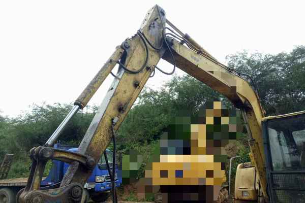 广东出售转让二手14372小时2003年小松PC60挖掘机