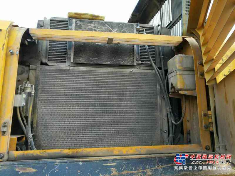 河北出售转让二手8700小时2010年现代R375LC挖掘机