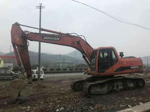 江苏出售转让二手1400小时2005年斗山DH220挖掘机