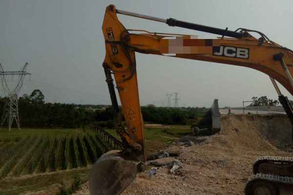 广西出售转让二手8423小时2011年JCBJS220LC挖掘机