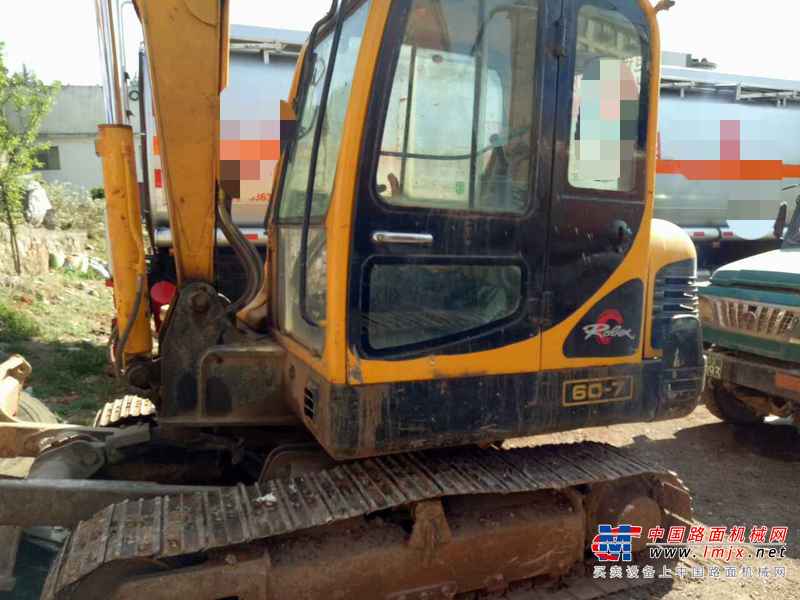 云南出售转让二手6780小时2010年现代R60挖掘机