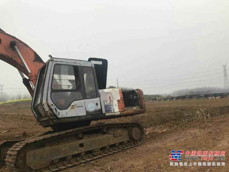 江苏出售转让二手18000小时2003年日立EX200挖掘机