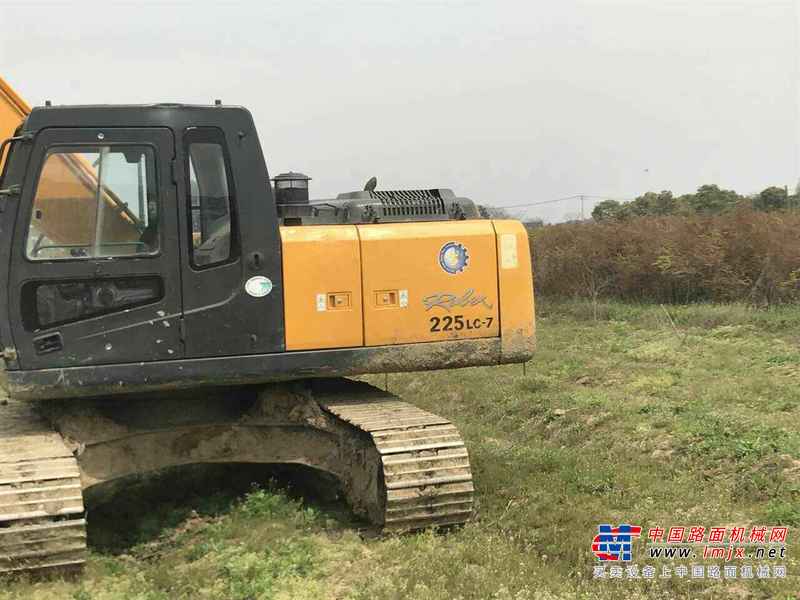 江苏出售转让二手7800小时2011年现代R225LC挖掘机