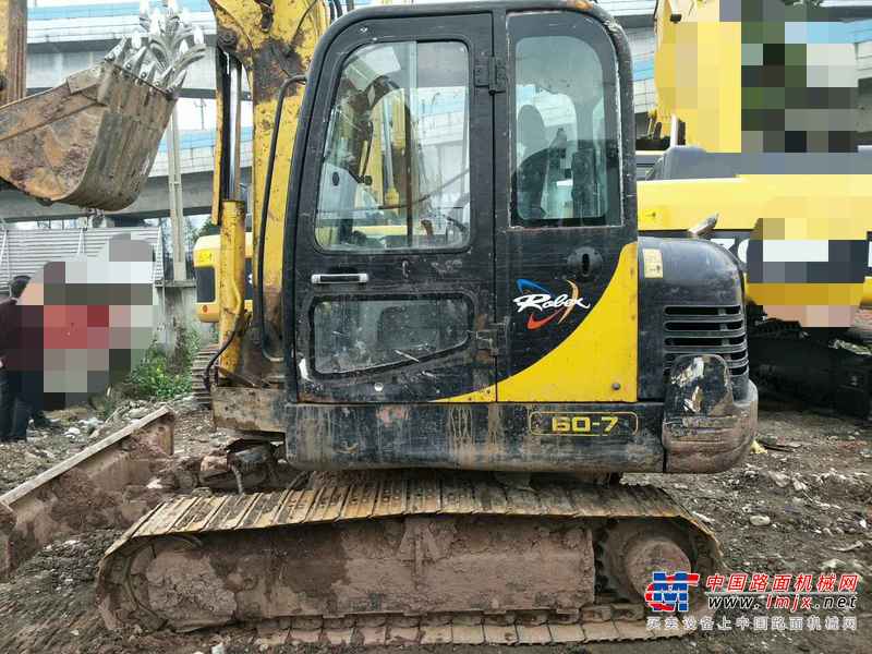 四川出售转让二手3253小时2010年现代R60挖掘机