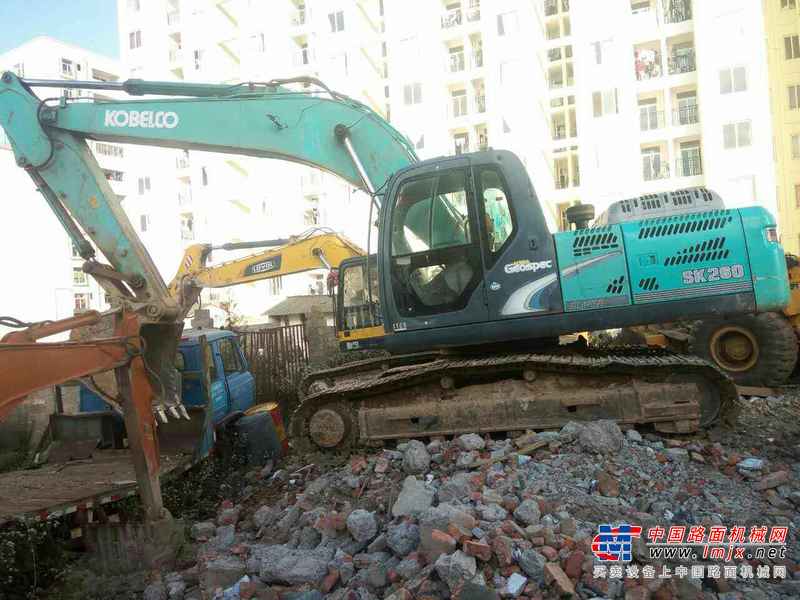 云南出售转让二手4862小时2013年神钢SK250挖掘机