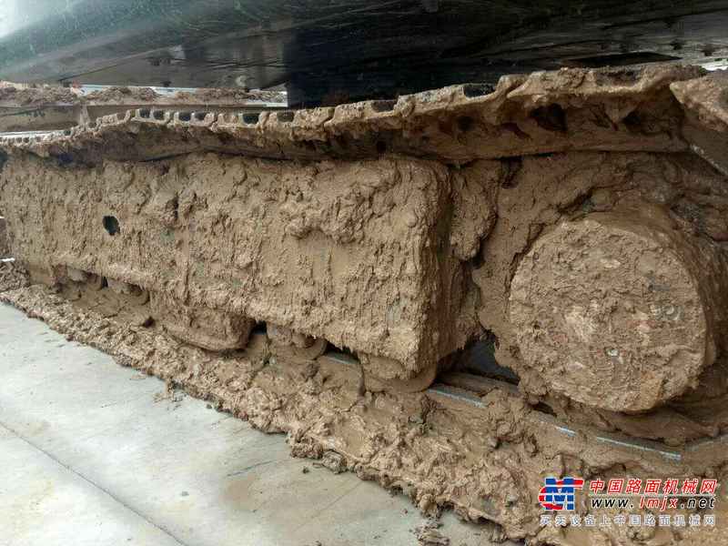 河南出售转让二手2700小时2015年现代R80挖掘机