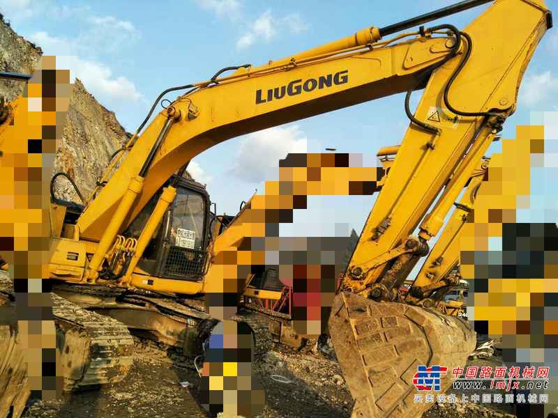 贵州出售转让二手6900小时2011年柳工CLG922D挖掘机