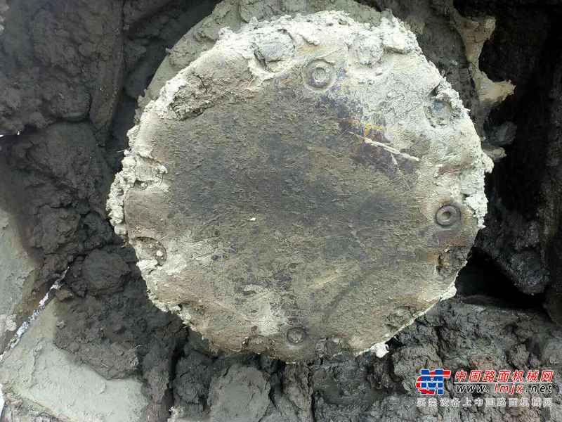 浙江出售转让二手16000小时2006年日立ZX200挖掘机