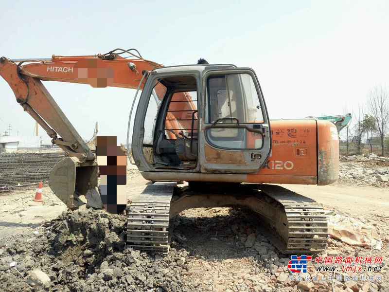 云南出售转让二手9737小时2007年日立EX120挖掘机