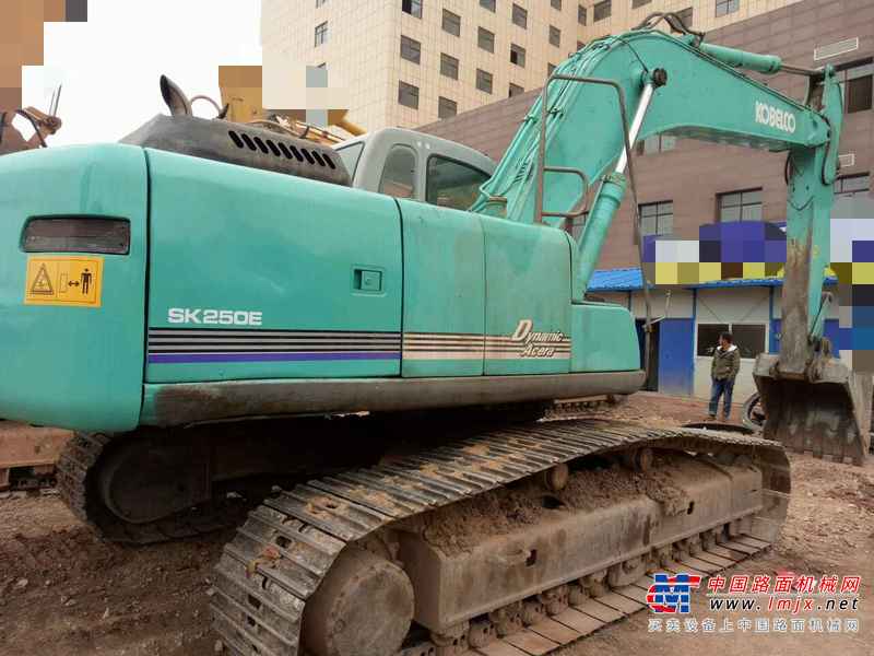 云南出售转让二手13578小时2009年神钢SK230LC挖掘机
