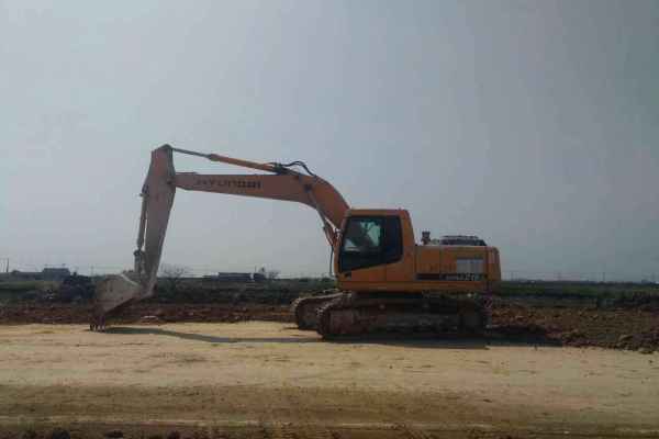 江苏出售转让二手11000小时2008年现代R215挖掘机
