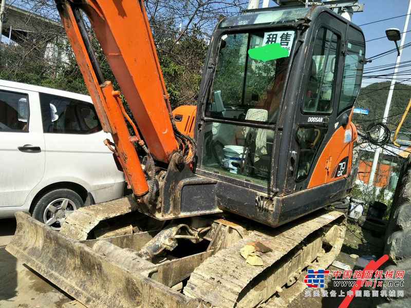 贵州出售转让二手5300小时2012年斗山DX60挖掘机