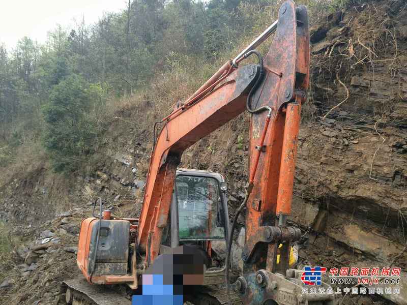 贵州出售转让二手11000小时2010年日立ZX60挖掘机