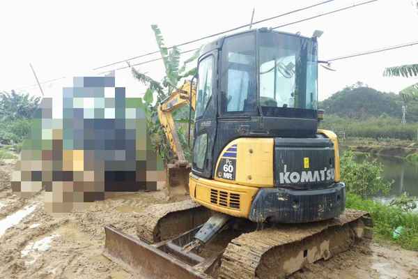 广东出售转让二手5334小时2005年小松PC55MR挖掘机