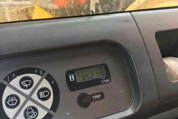 吉林出售转让二手9000小时2011年住友SH210挖掘机