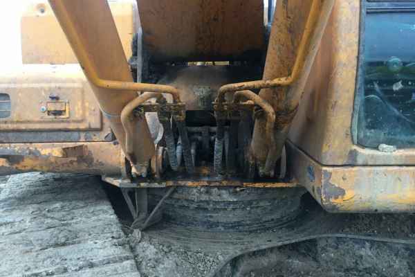 江苏出售转让二手6326小时2012年现代R215挖掘机