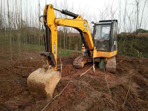 湖北出售转让二手5500小时2012年JCB8061挖掘机