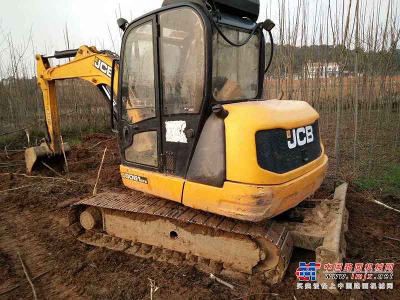湖北出售转让二手5500小时2012年JCB8061挖掘机