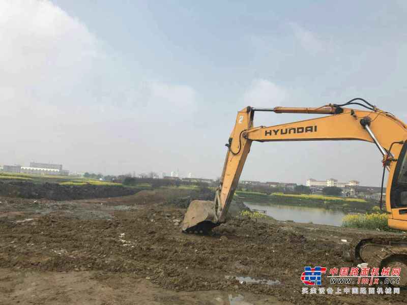 江苏出售转让二手6541小时2012年现代R215挖掘机