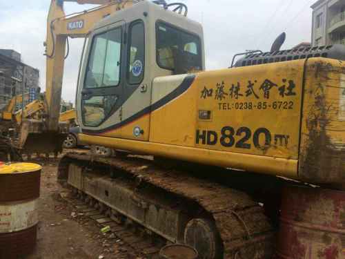 广东出售转让二手10000小时2009年加藤HD820III挖掘机