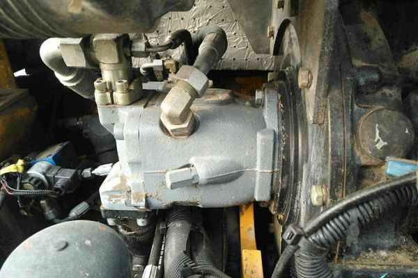 河南出售转让二手4600小时2011年福田雷沃FR65V8挖掘机