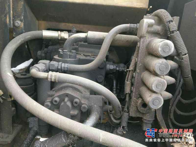 吉林出售转让二手7986小时2004年小松PC100挖掘机