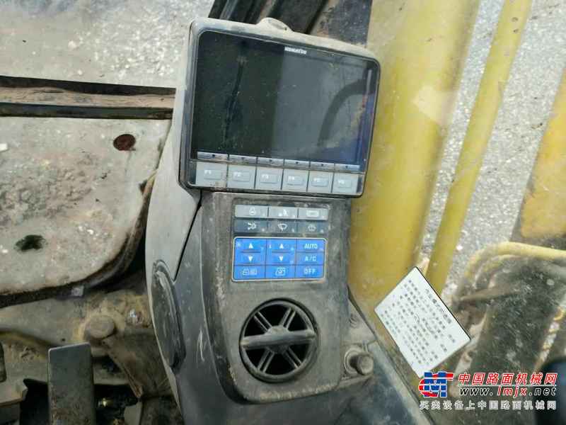 湖北出售转让二手10000小时2008年小松PC200挖掘机