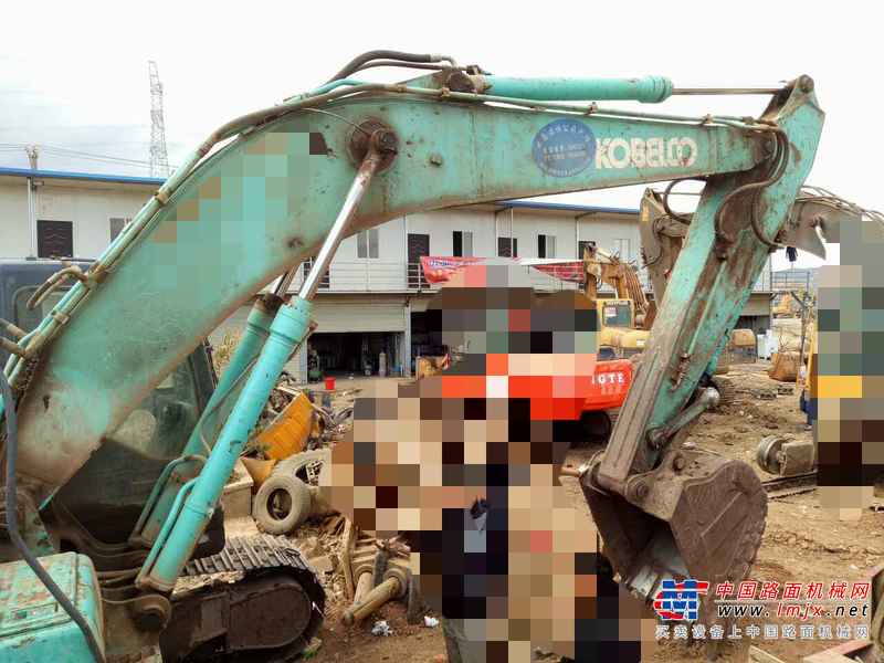 云南出售转让二手12233小时2012年神钢SK200挖掘机