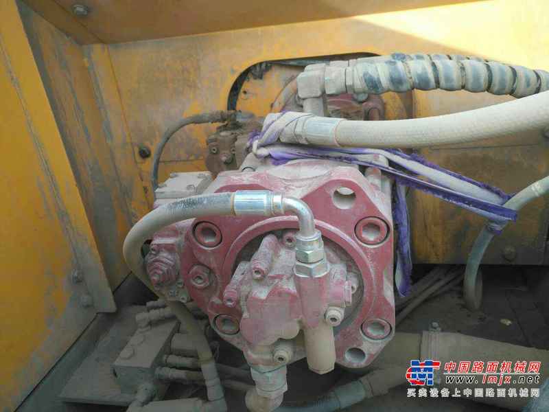 河南出售转让二手6700小时2011年现代R215挖掘机