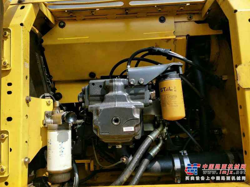 河南出售转让二手6000小时2011年小松PC200挖掘机
