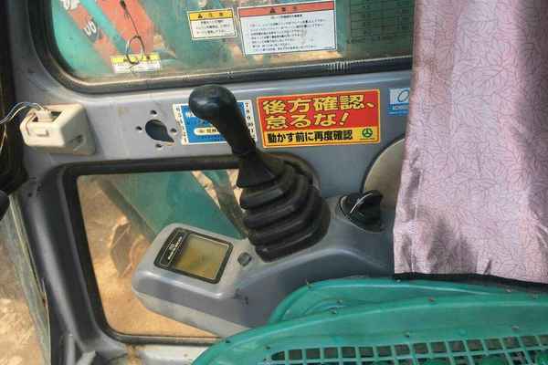 广东出售转让二手10000小时2003年神钢SK200挖掘机