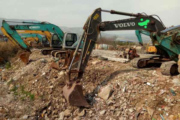 云南出售转让二手11000小时2009年沃尔沃EC210BLC挖掘机