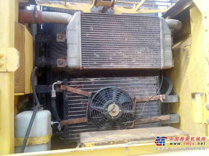 广东出售转让二手8900小时2010年小松PC210LC挖掘机