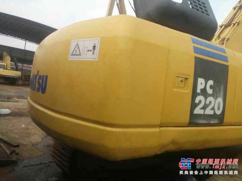 广东出售转让二手7600小时2009年小松PC220挖掘机