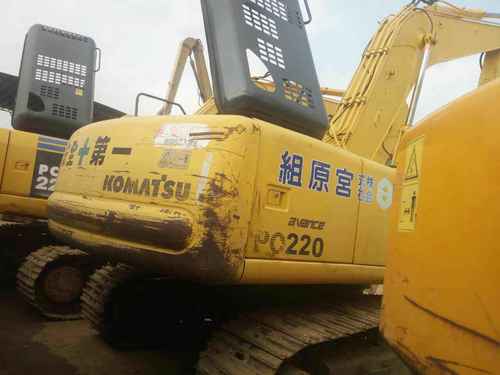 广东出售转让二手9000小时2003年小松PC200挖掘机