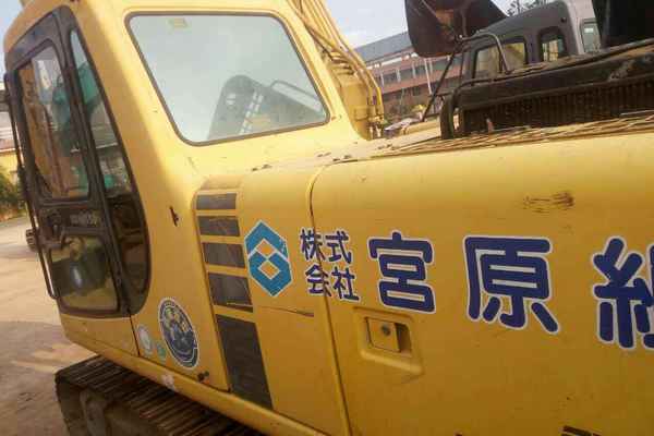 广东出售转让二手9000小时2003年小松PC200挖掘机