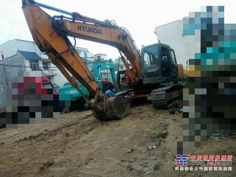 云南出售转让二手6667小时2011年现代R225LC挖掘机