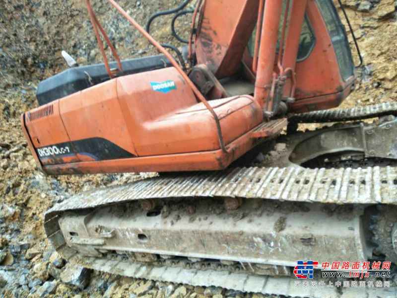 重庆出售转让二手12000小时2008年斗山DH300LC挖掘机