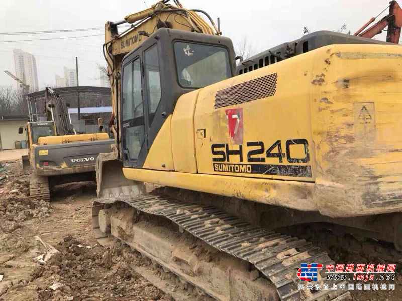 湖南出售转让二手7500小时2010年住友SH240挖掘机
