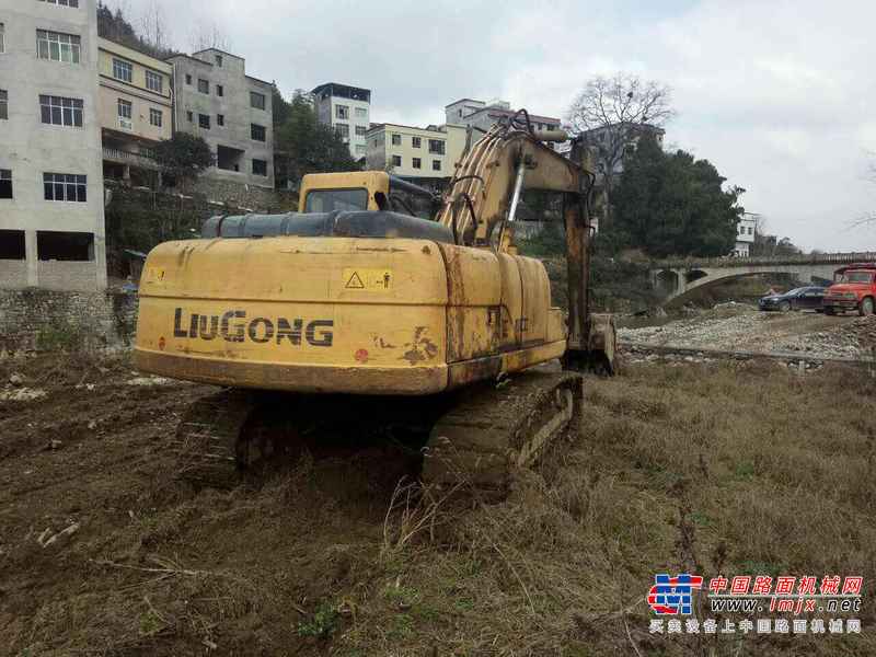 贵州出售转让二手10593小时2011年柳工920D挖掘机
