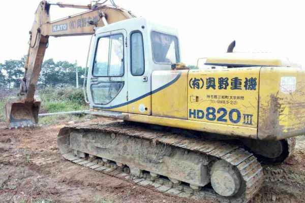 广东出售转让二手16400小时2003年加藤HD820E挖掘机