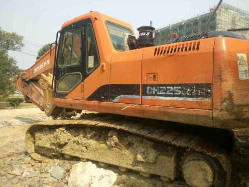 湖南出售转让二手7500小时2009年斗山DH225挖掘机