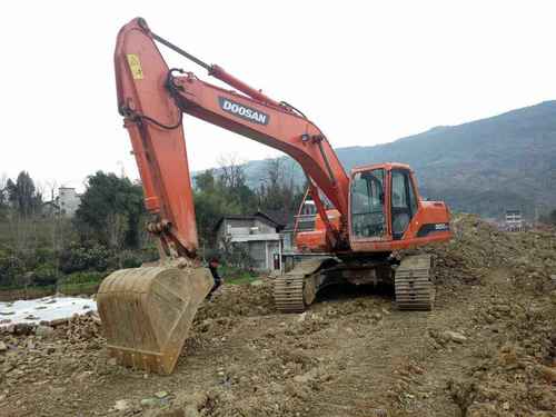 贵州出售转让二手14000小时2008年斗山DH220LC挖掘机