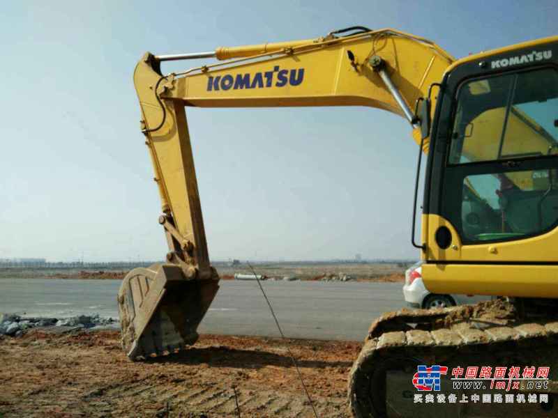 安徽出售转让二手3500小时2014年小松PC200挖掘机