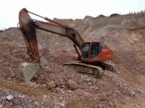 贵州出售转让二手18000小时2007年斗山DH220LC挖掘机