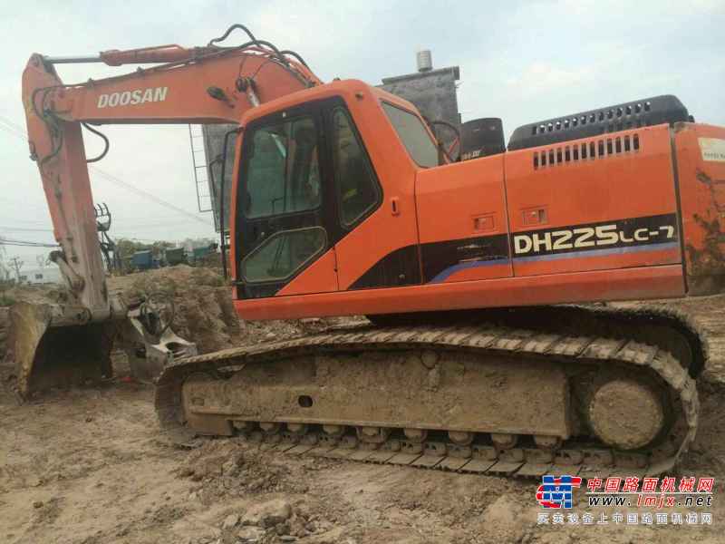 广东出售转让二手14000小时2008年斗山DH225挖掘机