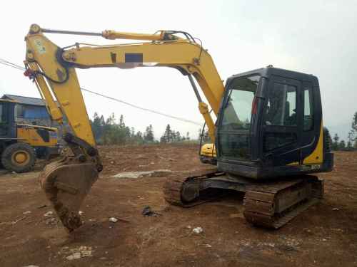 云南出售转让二手1325小时2014年现代R80挖掘机