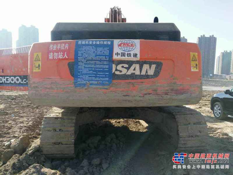 宁夏出售转让二手9000小时2010年斗山DH300LC挖掘机