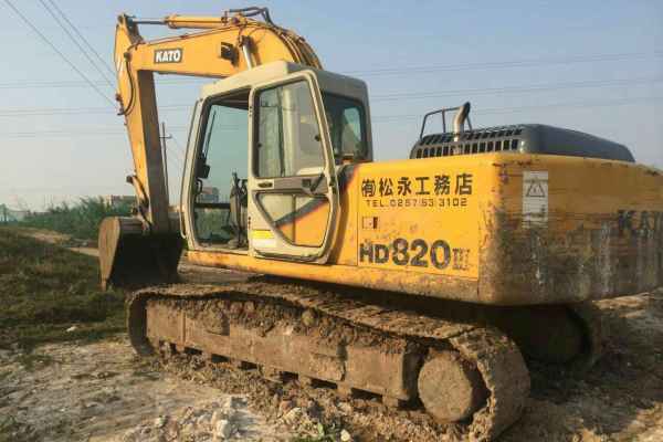 广东出售转让二手5000小时2006年加藤HD820III挖掘机