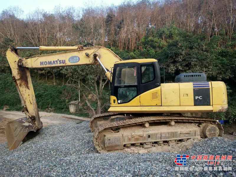 云南出售转让二手4000小时2010年小松PC270挖掘机